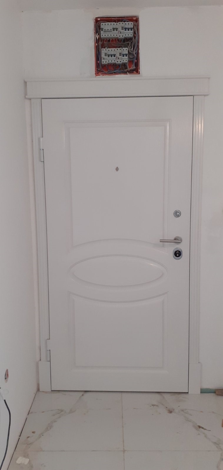 Блиндирана врата 100